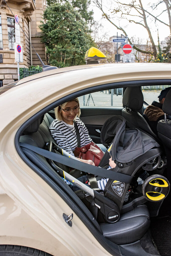 Leihwagen, Taxi und Co. - Sicher unterwegs mit Baby 16